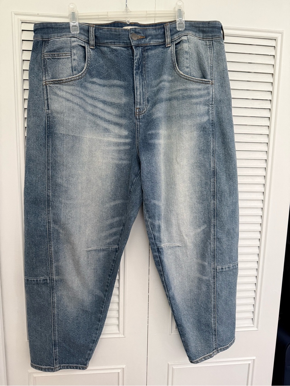 Torrid Festi Light Blue Washed Barrel Jeans